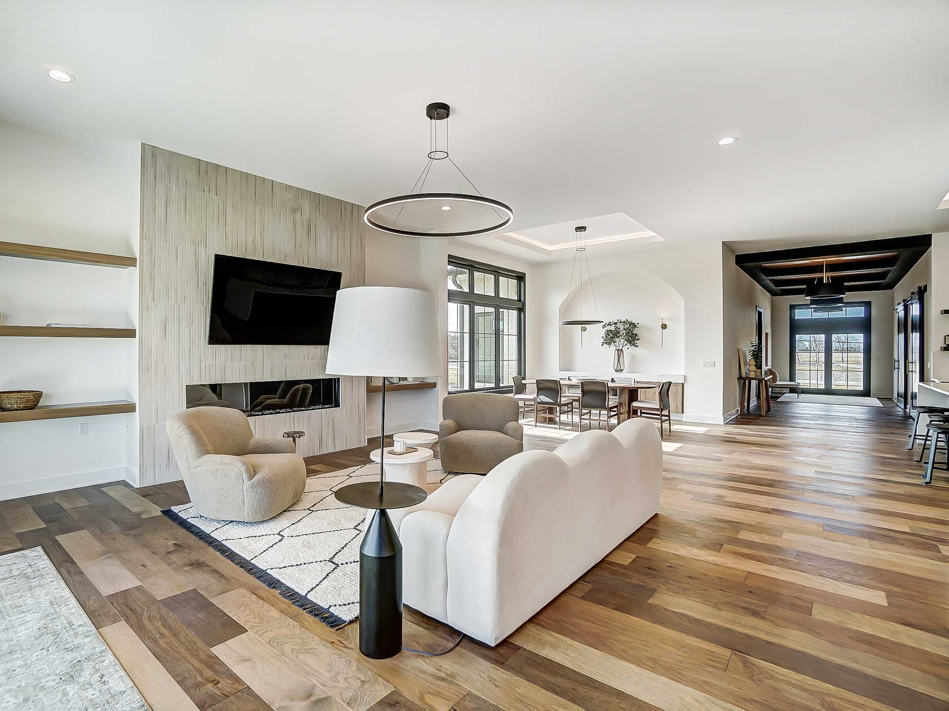 Featured image for “From Hardwood to Carpet: Expert Tips for Selecting Luxury Flooring”